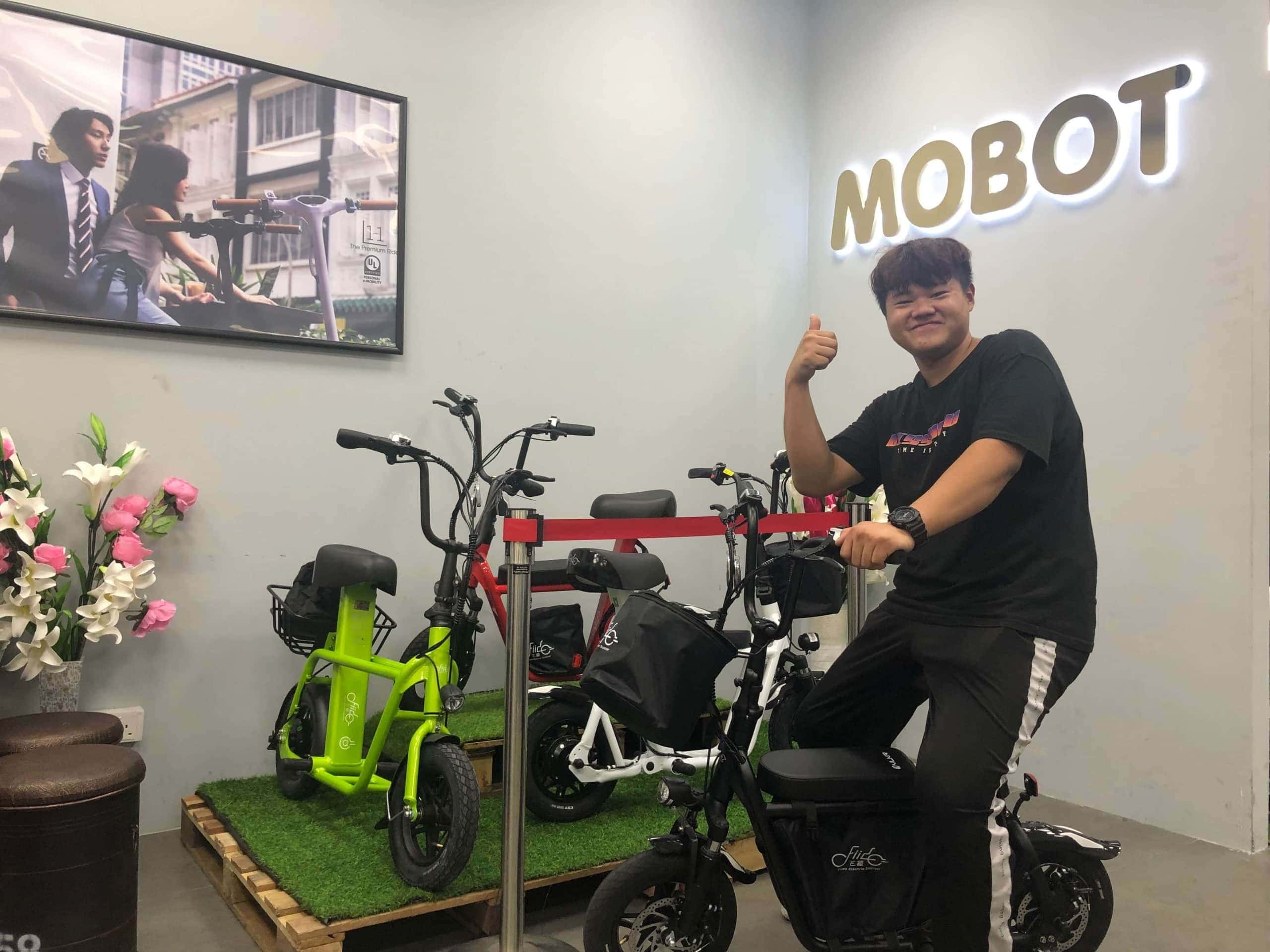 happy customer with a FIIDO Q1 UL2272 certified electric scooter scaled - How to dispose your PMD and electric scooter (e-scooter)